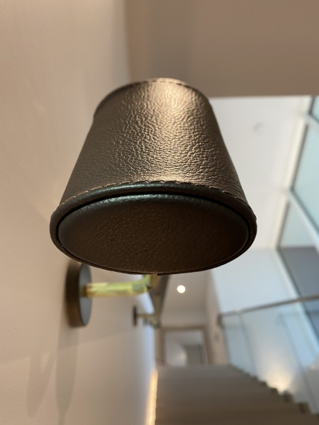 oval-leather-end-scaled