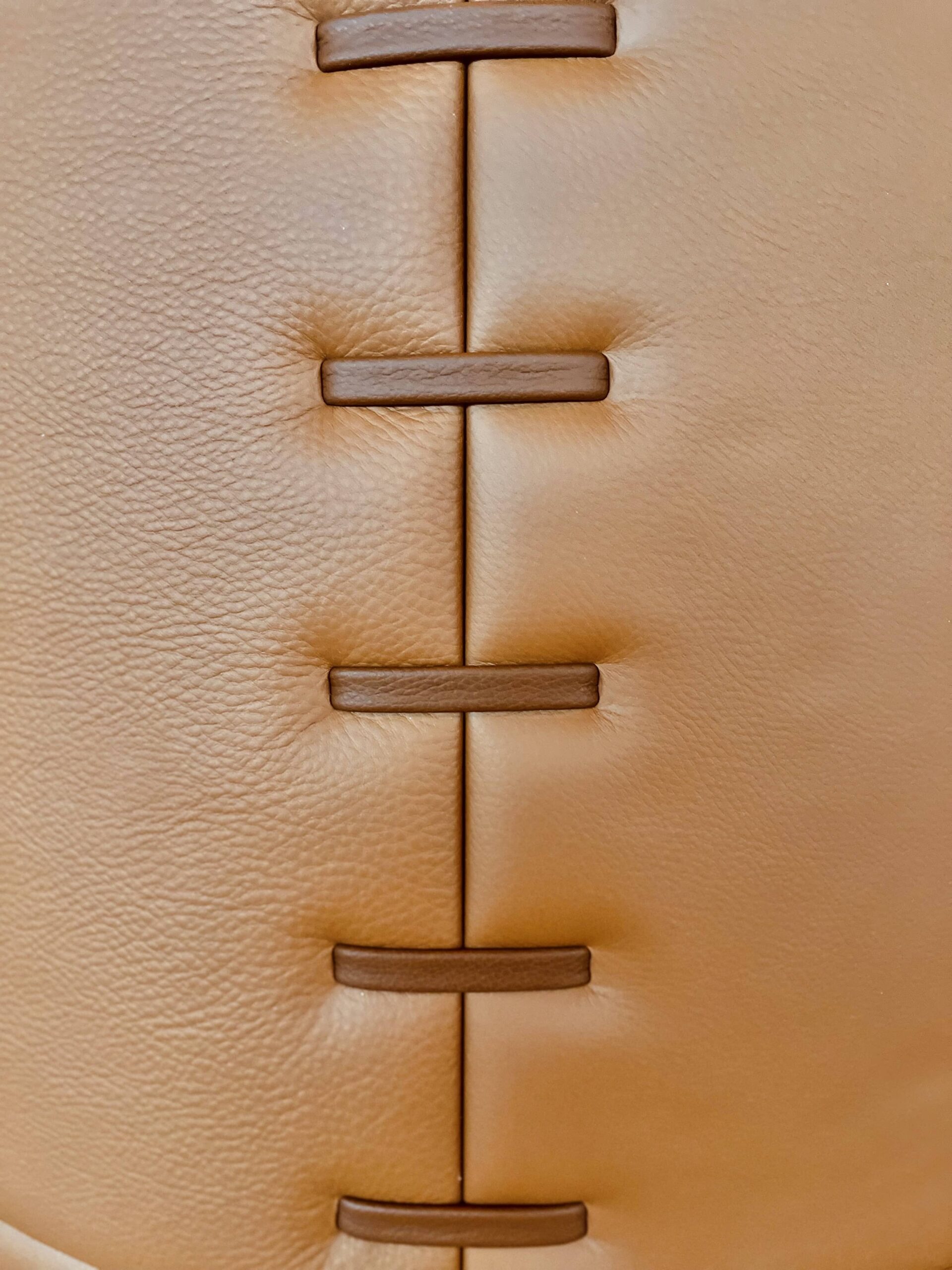 Twickenham stitched pillar (1) leather stitch detail